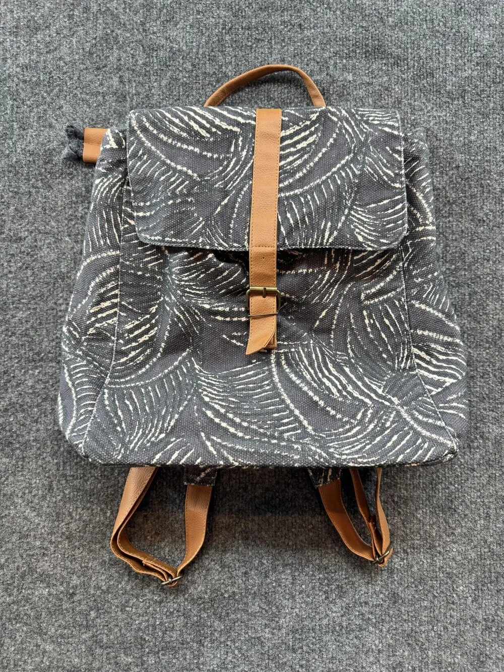Lu & Elle Backpack Womens Medium Gray Abstract Canvas Drawstring Flap Daypack